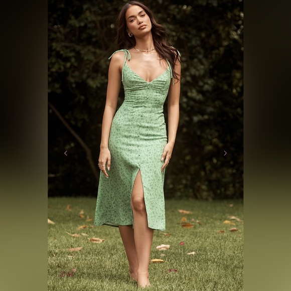 House of CB - ‘Cornelia’ Green Tonal Floral Midi Dress - Picture 2 of 16